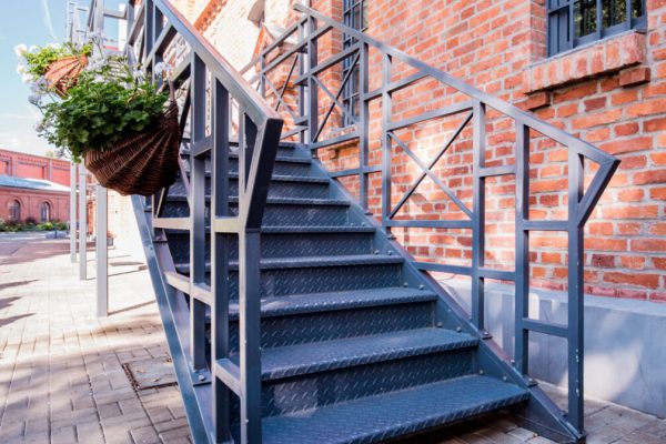 photo-of-entrance-with-stairs-to-trendy-restaurant-2025-10-03-22-58-11-utc